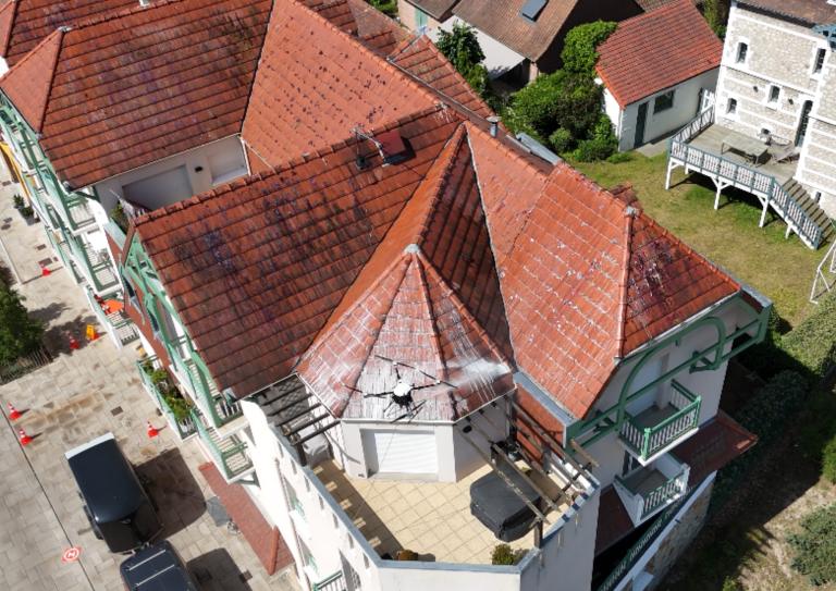 Nettoyage par drone à Lille, Le Touquet et Béthune : technologie, sécurité et professionnalisme au service de vos bâtiment